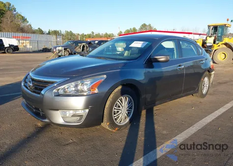 2015 Nissan Altima 2.5/2.5 S/2.5 Sl/2.5 Sv z USA, uszkodzony, nr VIN 1N4AL3AP0FN881924